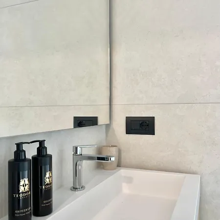 Comecasa Porta Romana Modern Apartment *